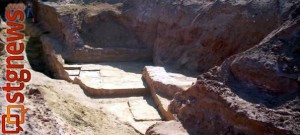 Archaeologists working on uncovering ancient Anasazi pit houses, St. George, Utah, May 2013 | Photo courtesy of UDOT