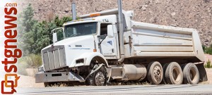 Dump truck suffers tire blowout on I-15 near mile marker 3, St. George, Utah | Photo by Chris Caldwell, St. George News 
