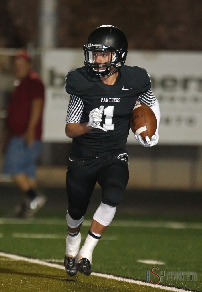 Bladen Hosner, Pine View vs. Cedar, St. George, Utah, Oct. 3, 2014 | Photo by Robert Hoppie, ASPpix.com, St. George News