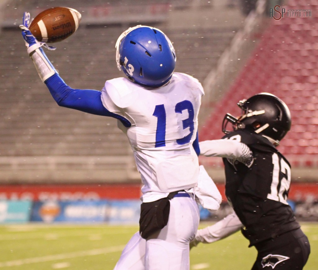 Flyer receiver Bret Barben makes a spectacular one handed catch and sprints to the endzone, Pine View vs. Dixie, 2014 3AA Football Playoffs, Salt Lake City, Utah, Nov. 13, 2014 | Photo by Robert Hoppie, ASPpix.com, St. George News