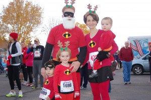 The incredible Farnsworth family gets ready to participate in the "Run Run Reindeer 10K, 5K and One Mile Kids Run" held in Ivins, Utah, Dec. 6, 2014 | Photo by Hollie Reina, St. George News