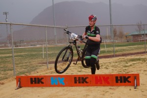 Riders navigate a wet, muddy course during the Southern Utah Cyclocross series finale held at Gubler Park, Santa Clara, Utah, Dec. 13, 2014 | Photo by Hollie Reina, St. George News