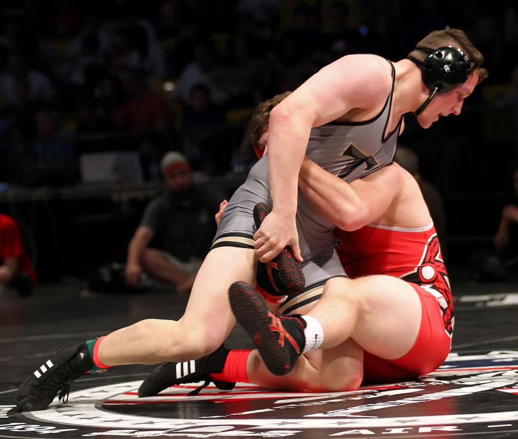 Tyler Stevenson (gray singlet) wrestles the 220-pound state final match for Desert Hills, 3A State Wrestling Tournament, Orem, Utah, Feb. 14, 2015 | Photo by Robert Hoppie, ASPpix.com, St. George News