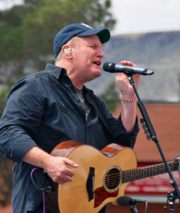 Customer Appreciation concert featuring country music artist Collin Raye, Town & Country Bank, St. George, Utah, date | Photo courtesy of Town & Country Bank, St. George News 