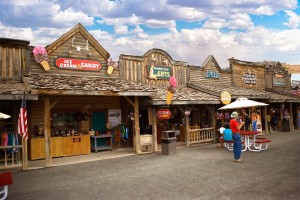 Shopping in Old Bryce Town, Bryce Canyon City, Utah, date not specified | Photo courtesy of Ruby's Inn, St. George News