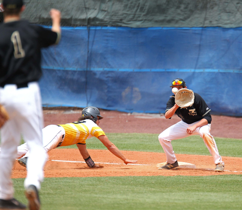 Thunder pitcher Braiden Irvin (1) throws over to first baseman Brayson Hurdsman, Desert Hills vs. Union, Baseball, St. George, Utah, May 14, 2015 | Photo by Robert Hoppie, ASPpix.com, St. George News