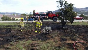 Cedar City Fire Department fights brush fire on southbound I-15, Cedar City, Utah, May 1, 2015 | Photo courtesy of Albert Alvarado, St. George News