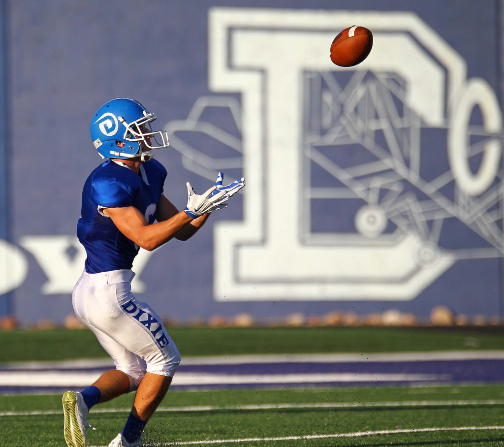 Jaden Harrison pulls in a deep pass for a touchdown, Dixie vs. Mohave Ariz. Football, St. George, Utah, Aug. 28, 2015, | Photo by Robert Hoppie, ASPpix.com, St. George News