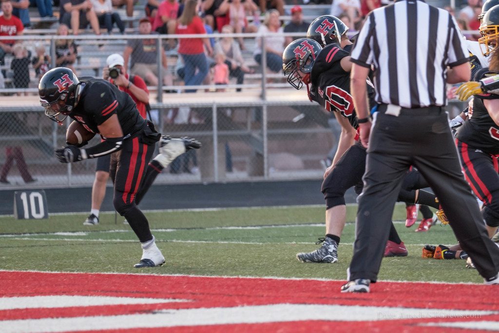 Jake Carr scores one of his four TDs, Union at Hurricane, Hurricane, Utah, Aug. 28, 2015 | Photo by Dave Amodt, St. George News