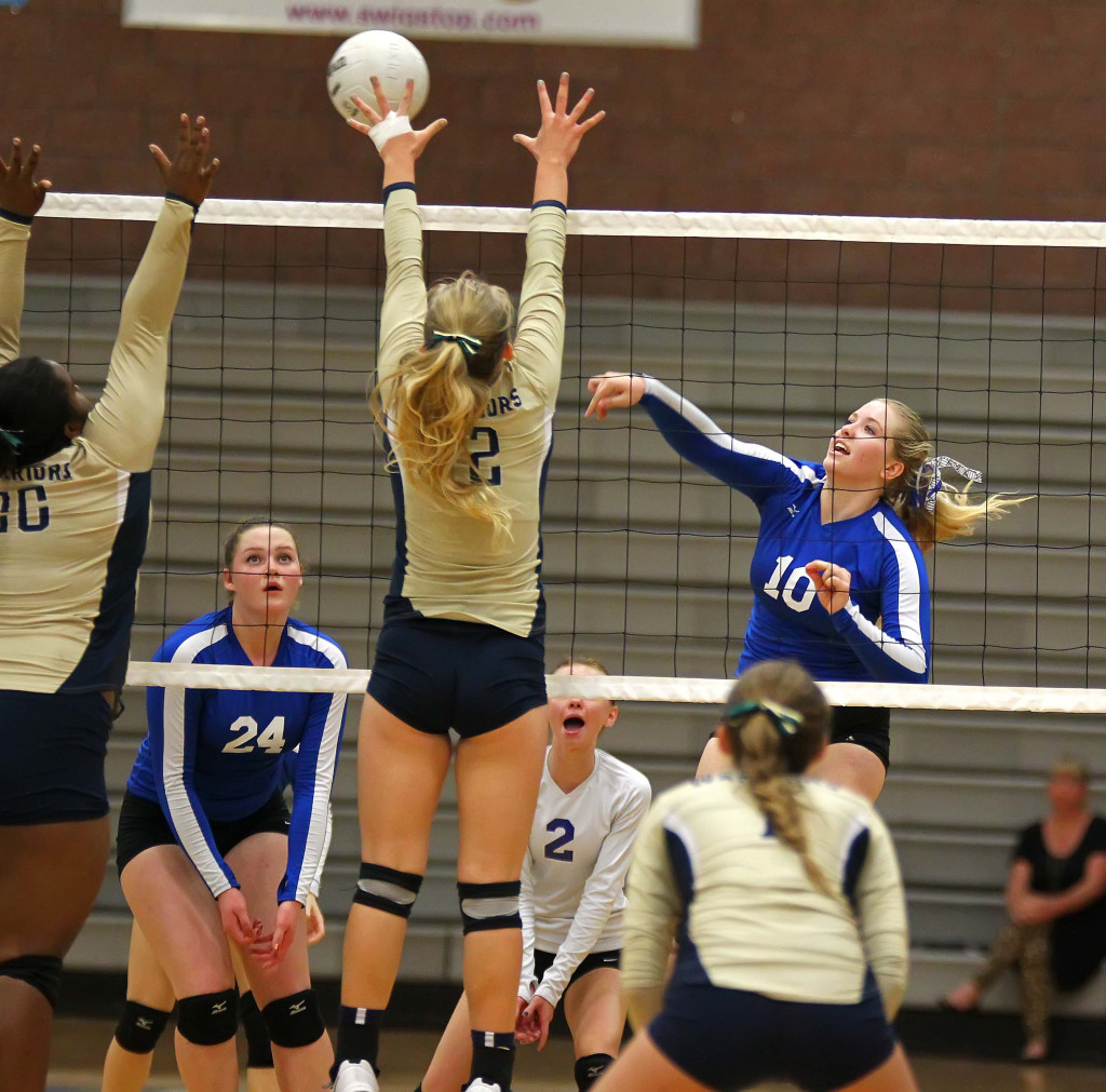 Dixie's Aspen Bair (10), Dixie vs. Snow Canyon, Volleyball, Hurricane, Utah, Sept. 21, 2015, | Photo by Robert Hoppie, ASPpix.com, St. George News