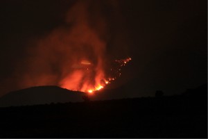 Oak Grove Fire at night, as seen from Toquerville, Utah, Sept. 9, 2015 | Photo courtesy of Thadeous Moore, St. George News