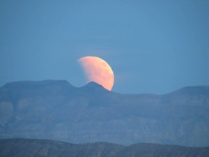 Lunar eclipse from the Ridge Top Complex, St. George, Utah, September 27, 2015 | Photo courtesy of Sandie Divan, St. George News
