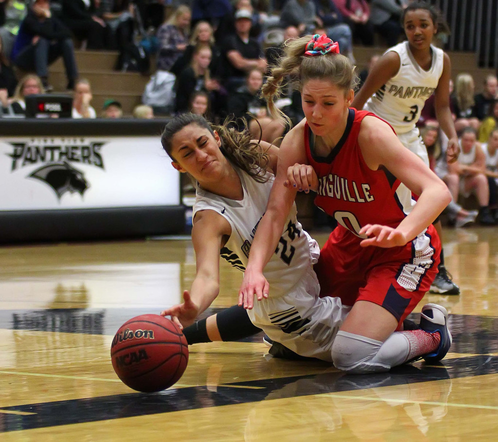 Pine View's Tayvia AhQuin (24) dives for a loose ball, Pine View vs. Springville, Girls Basketball, St. George, Utah, Dec. 4, 2015, | Photo by Robert Hoppie, ASPpix.com, St. George News