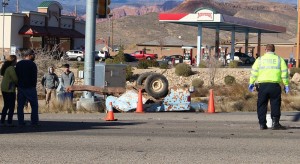 An accident on State Street in Hurricane damaged a minivan and destroyed a utility trailer Saturday afternoon, Hurricane, Utah, Dec. 12, 2015 | Photo by Ric Wayman, St. George News