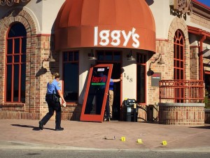 Officers responded to a burglary at Iggy's restaurant at 148 S. 1470 East St. George, Utah, March 10, 2016 | Photo by Kimberly Scott, St. George News 