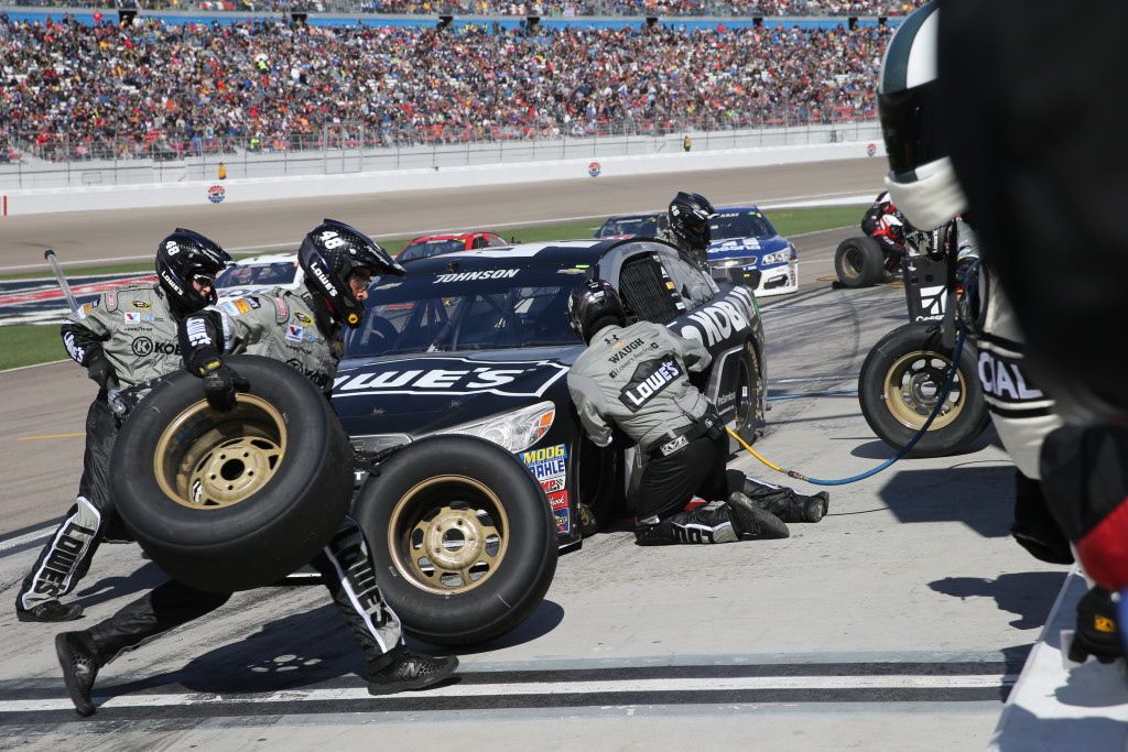 Quick pits with 58-pound tires at the Kobolt 400, Las Vegas, Nev., Mar. 6, 2016. | Photo by Rick Johnson, special to St. George News 