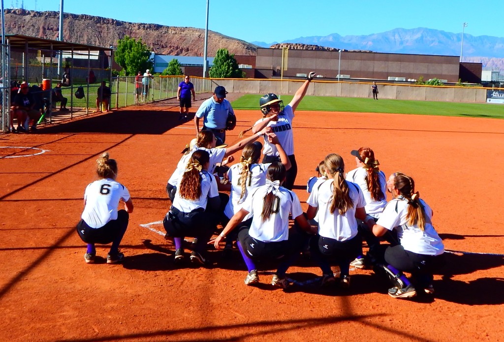 Hurricane at Desert Hills, softball, St. George, Utah, Apr. 19, 2016. | Photo by Andy Griffin, St. George News