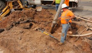 City of St. George water crews work to repair a water main break on the 50 East block of 700 South that flooded a nearby townhome, St. George, Utah, May 20, 2016 | Photo by Mike Cole, St. George News