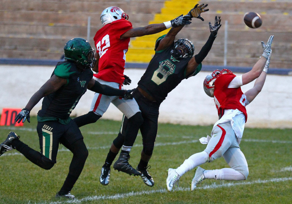 Zion Lions' Bailey Glass (81) nearly pulls in a long pass, Zion Lions vs. Las Vegas Trojans, Football, May 7, 2016, | Photo by Robert Hoppie, ASPpix.com, St. George News