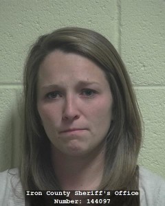 Jessica Lynn Huntsman, of Cedar City, Utah, booking photo posted Sept. 28, 2015 | Photo courtesy of Iron County Sheriff’s Office, St. George News