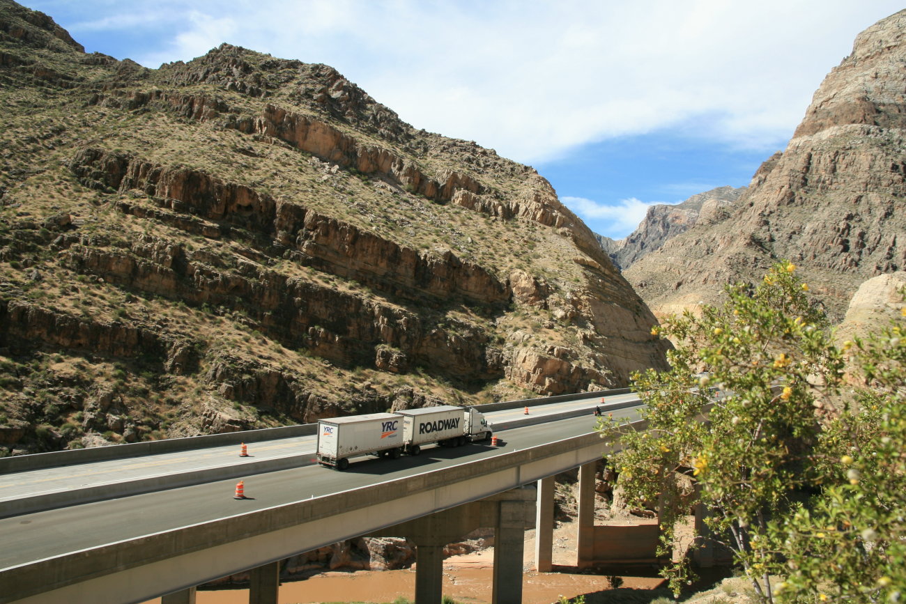 Renovated Bridge no. 6 in the Virgin River Gorge, Mohave County, Arizona, circa May 2016 | Photo courtesy of the Arizona Department of Transportation, St. George News