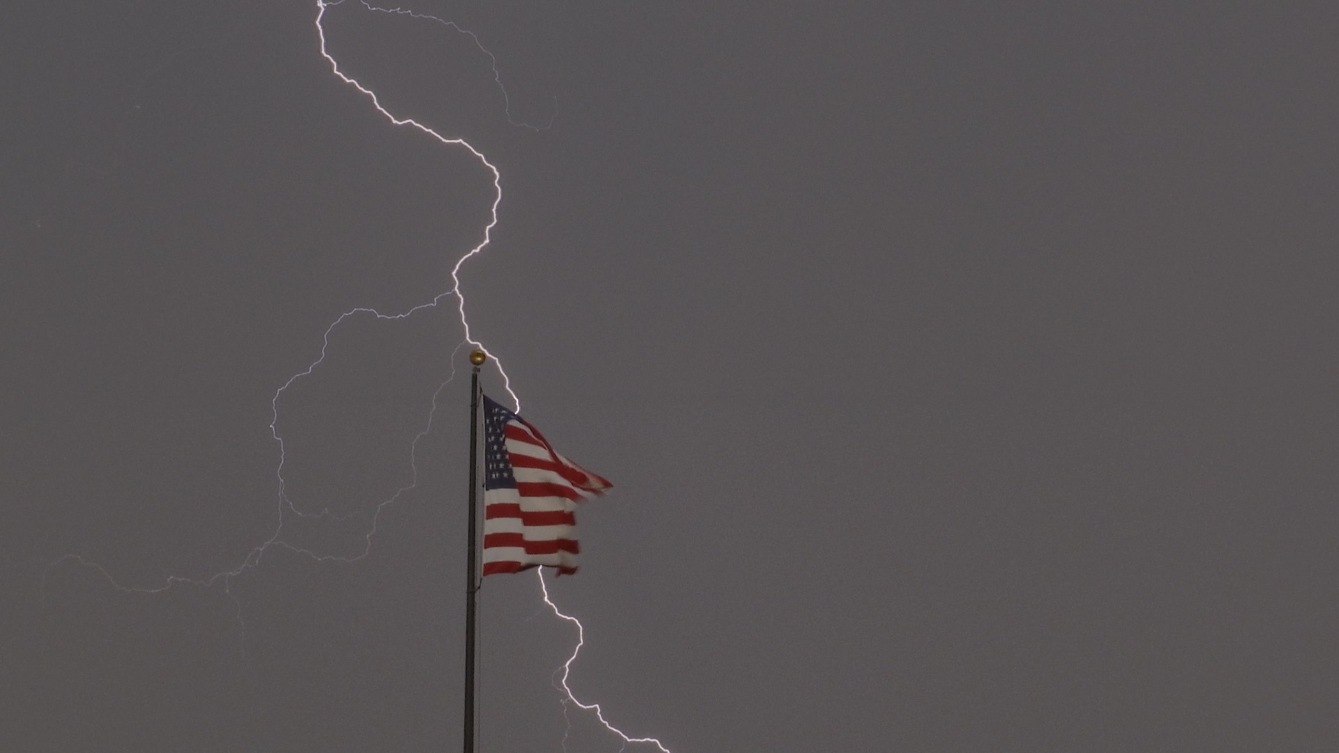 A powerful thunderstorm swept through Iron and Washington Counties Monday night, with strong winds, heavy rain and numerous lightning strikes, St. George, Utah, Aug. 1, 2016 | Photo by Austin Peck, St. George News