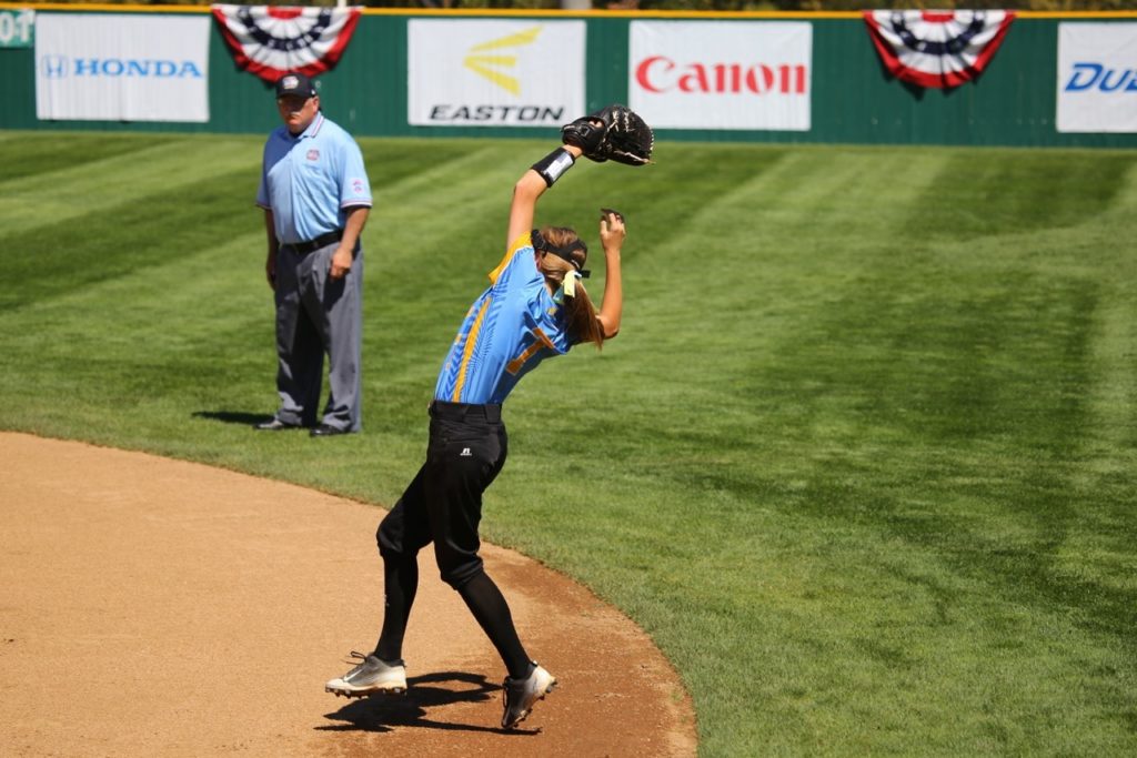 Ginny Deming makes a catch, Snow Canyon vs. Canada, Little League Softball World Series, Portland, Ore., Aug. 11, 2016 | Photo by Scott Miller, for St. George News