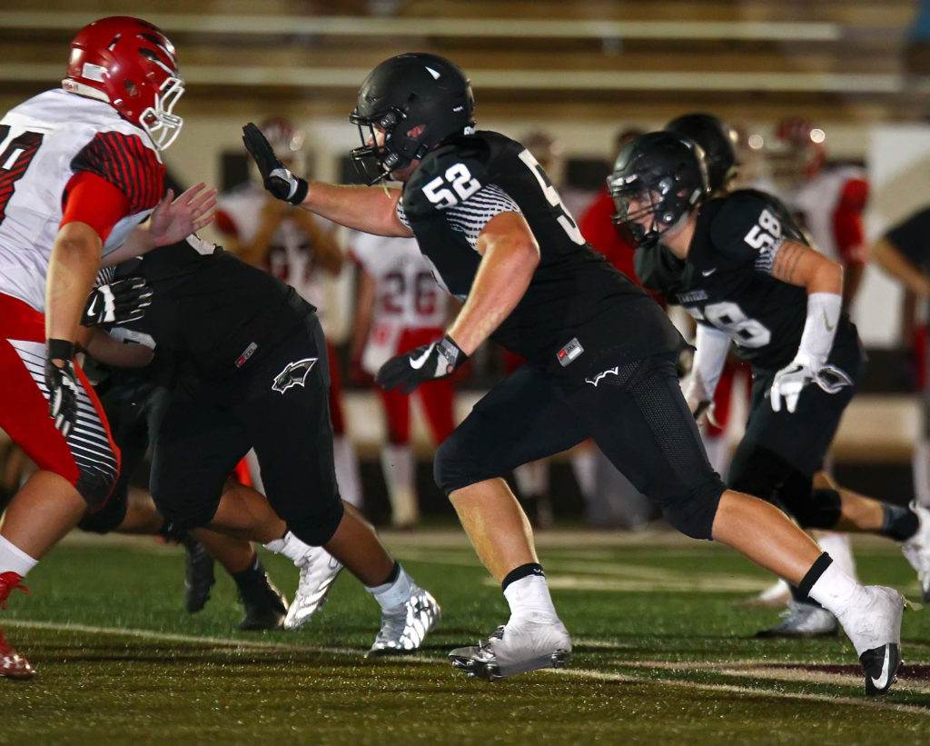 Pine View's Tyler Heaton (52), Pine View vs. Uintah, Football, St. George, Utah, Aug. 26, 2016, | Photo by Robert Hoppie, ASPpix.com, St. George News