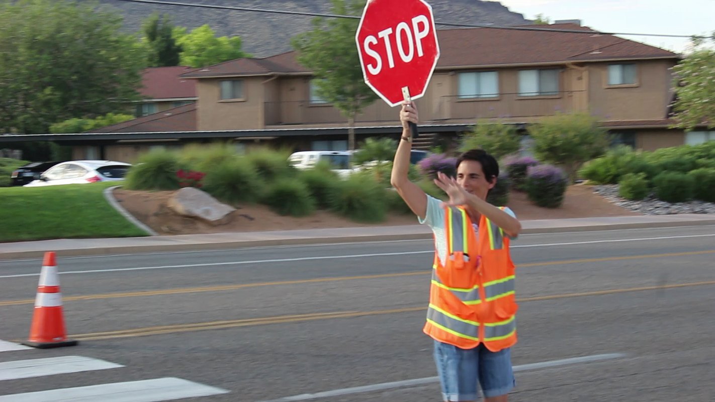 At the intersection of 540 North and Valley View Drive where crossing guard Eralee Fowkes waves an smiles at everyone who passing by, St. George, Utah, Aug. 16, 2016 | Photo by Mori Kessler, St. George News