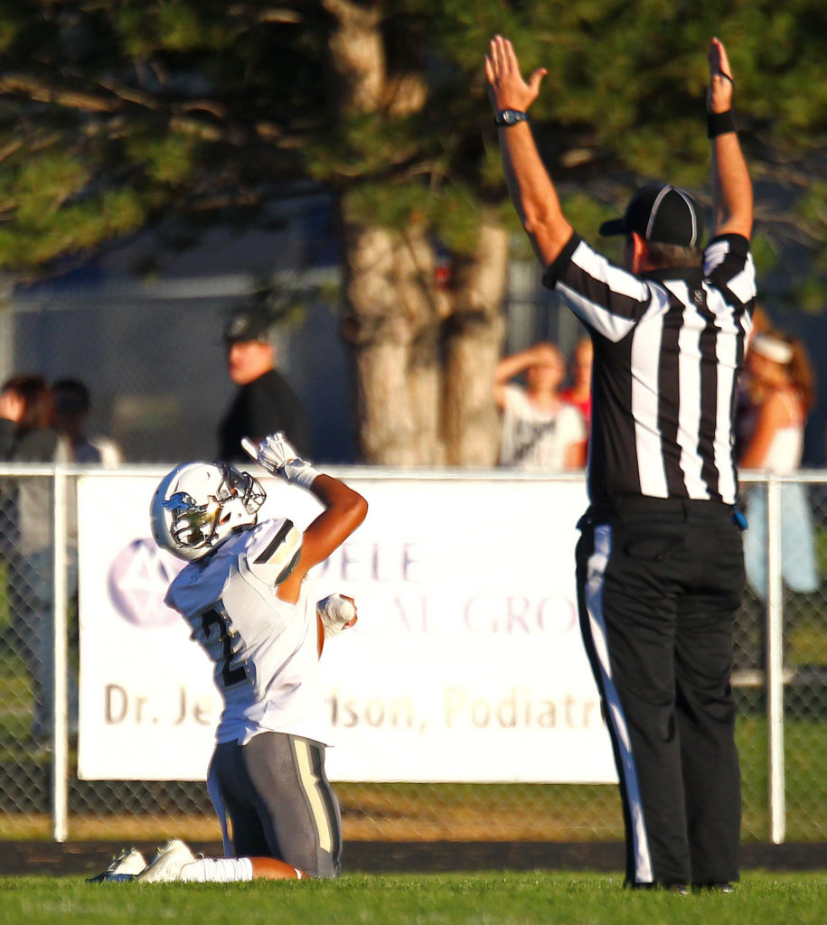 Desert Hills’ Nephi Sewell (2) expresses gratitude after scoring a touchdown, Grantsville vs. Desert Hills, Football, Grantsville, Utah, Sept. 9, 2016, | Photo by Robert Hoppie, ASPpix.com, St. George News