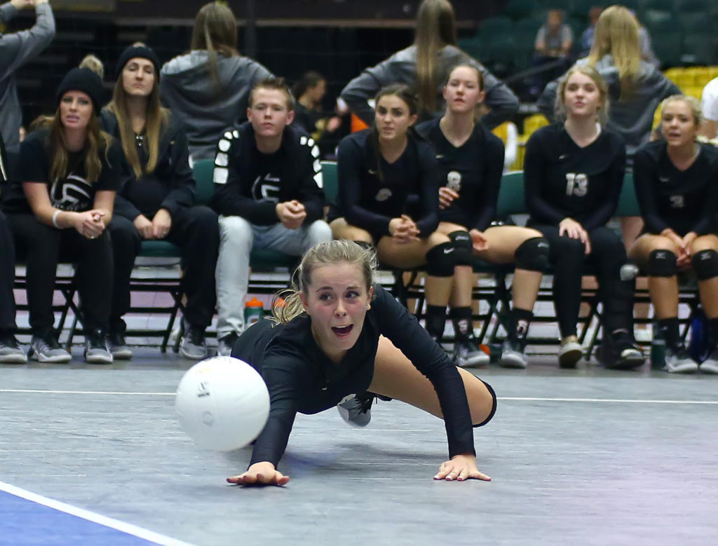 Desert Hills' Hailee Harmer (2), Desert Hills vs. Park City, 3A State Volleyball Tournament, Orem, Utah, Oct. 27, 2016, | Photo by Robert Hoppie, ASPpix.com, St. George News