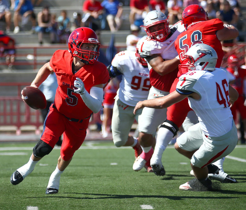 Dixie State's Blake Barney (5), Dixie State University vs. Western State Colorado University, Football , St. George, Utah, Oct. 1, 2016, | Photo by Robert Hoppie, ASPpix.com, St. George News