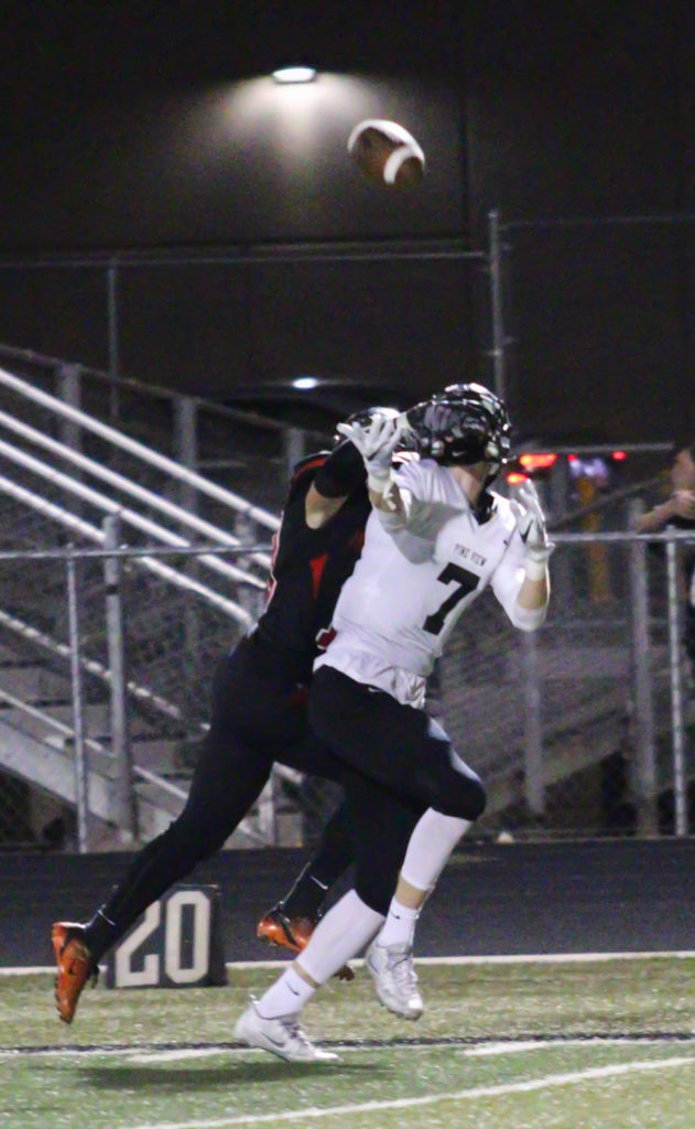 Pine View's Dylan Hendrickson (7), Hurricane vs. Pine View , Football, St. George, Utah, Sep. 30, 2016, | Photo by Kevin Luthy, St. George News