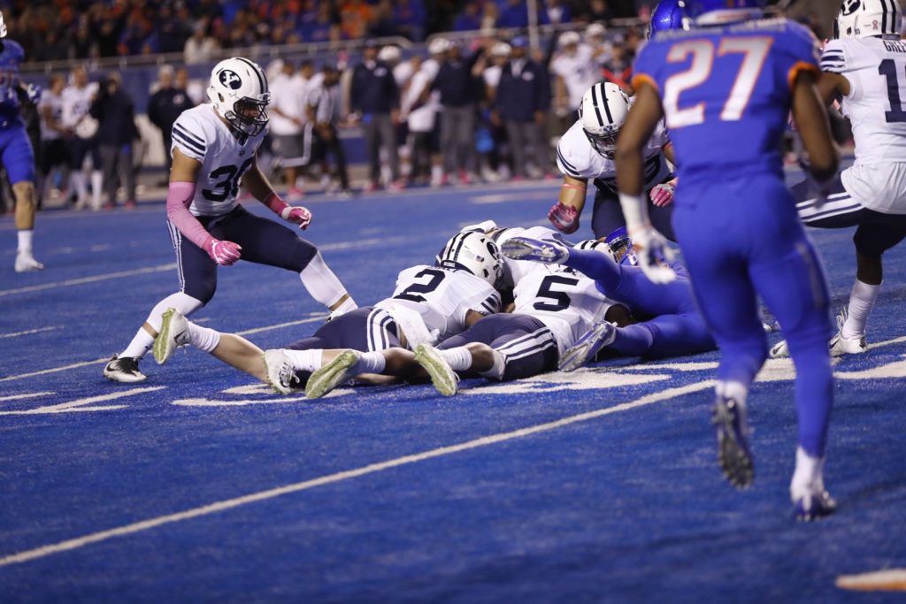 The Cougars recover a fumble, BYU at Boise State, Boise, Idaho, Oct. 20, 2016 | Photo by BYU Photo