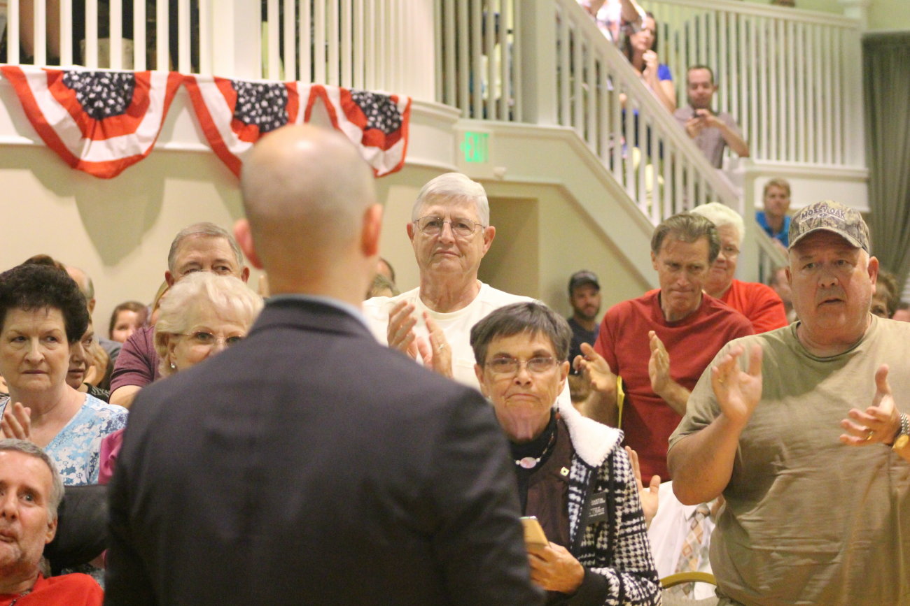 Independent presidential candidate Evan McMullin stopped in St. George for a town hall meeting on the top floor of the Dixie Academy building that become packed with prospective voters. McMullin touts himself as the one true conservative in the race and is offering his candidacy as a “principled” alternative to Donald Trump, St. George, Utah, Oct. 15, 2016 | Photo by Mori Kessler, St. George News