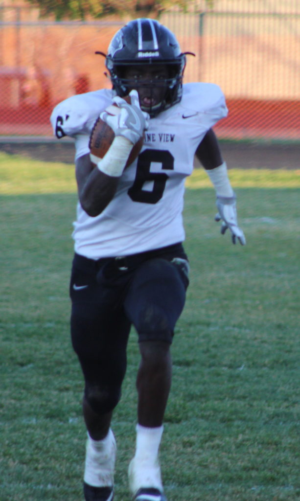 Jacob Mpungi ran 81 yards untouched on this hook-and-ladder play, Pine View at Tooele, Tooele, Utah, Nov. 4, 2016 | Photo by AJ Griffin, St. George News