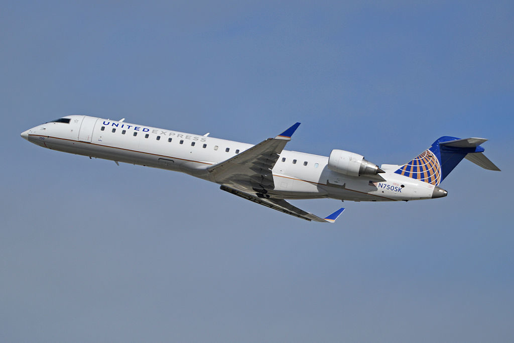 Bombardier CRJ700 operated by SkyWest for United Express, Los Angeles, California, Feb. 8, 2014 | Photo by Alan Wilson via Wikimedia, St. George News