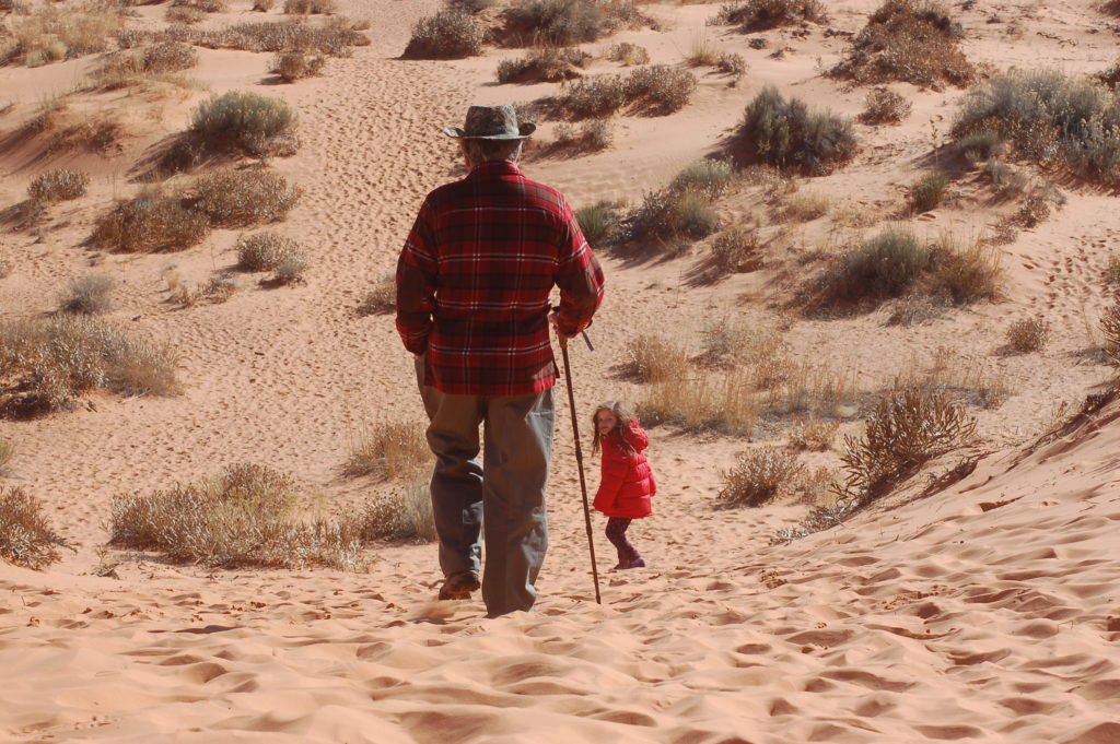 Hikers enjoy Coral Pink Sand Dunes State Park, Utah, Nov. 26, 2016 | Photo by Hollie Reina, St. George News