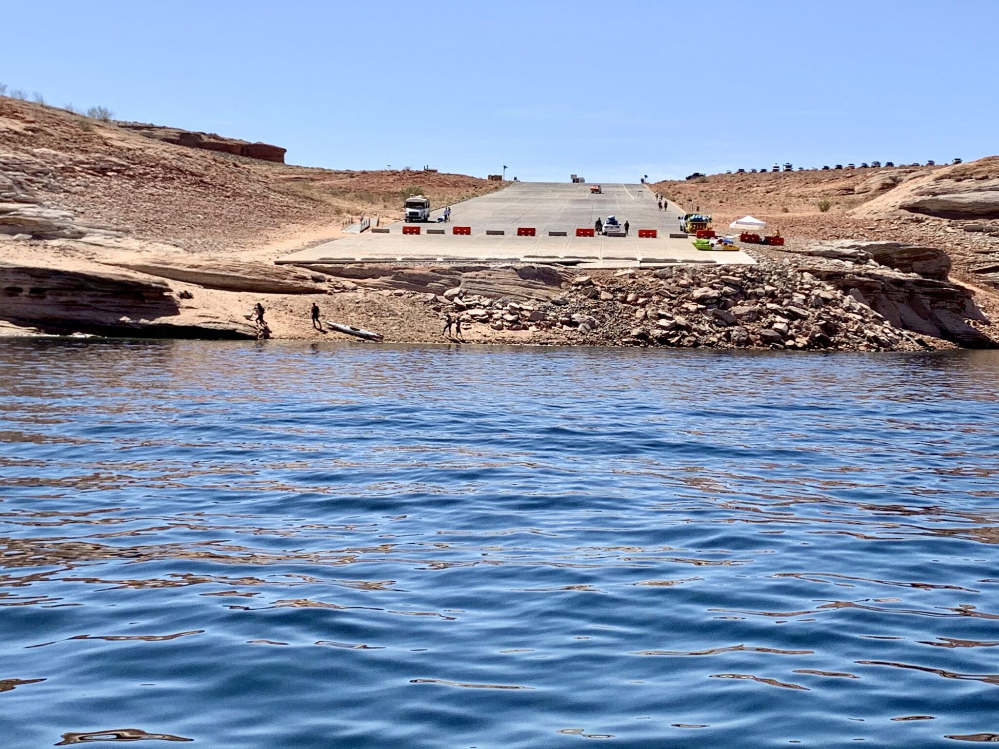 Conservation groups hold pipeline protest at Hoover Dam, call for