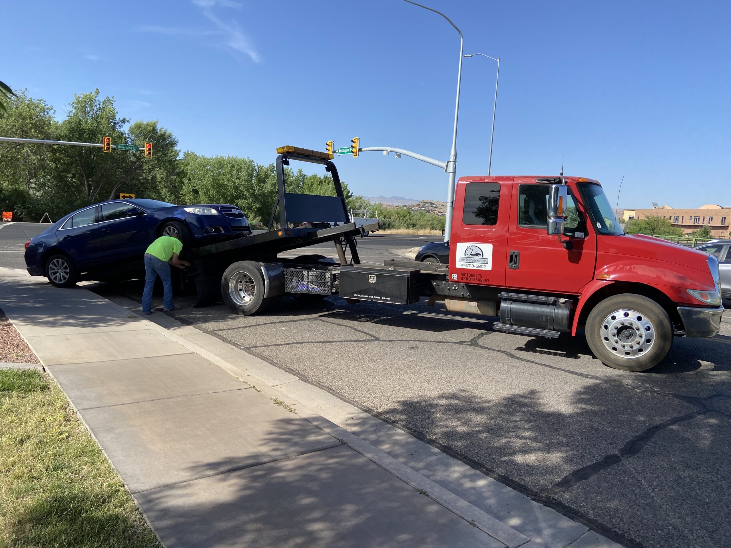 No injuries, 2 vehicles damaged after collision in front of Heritage ...