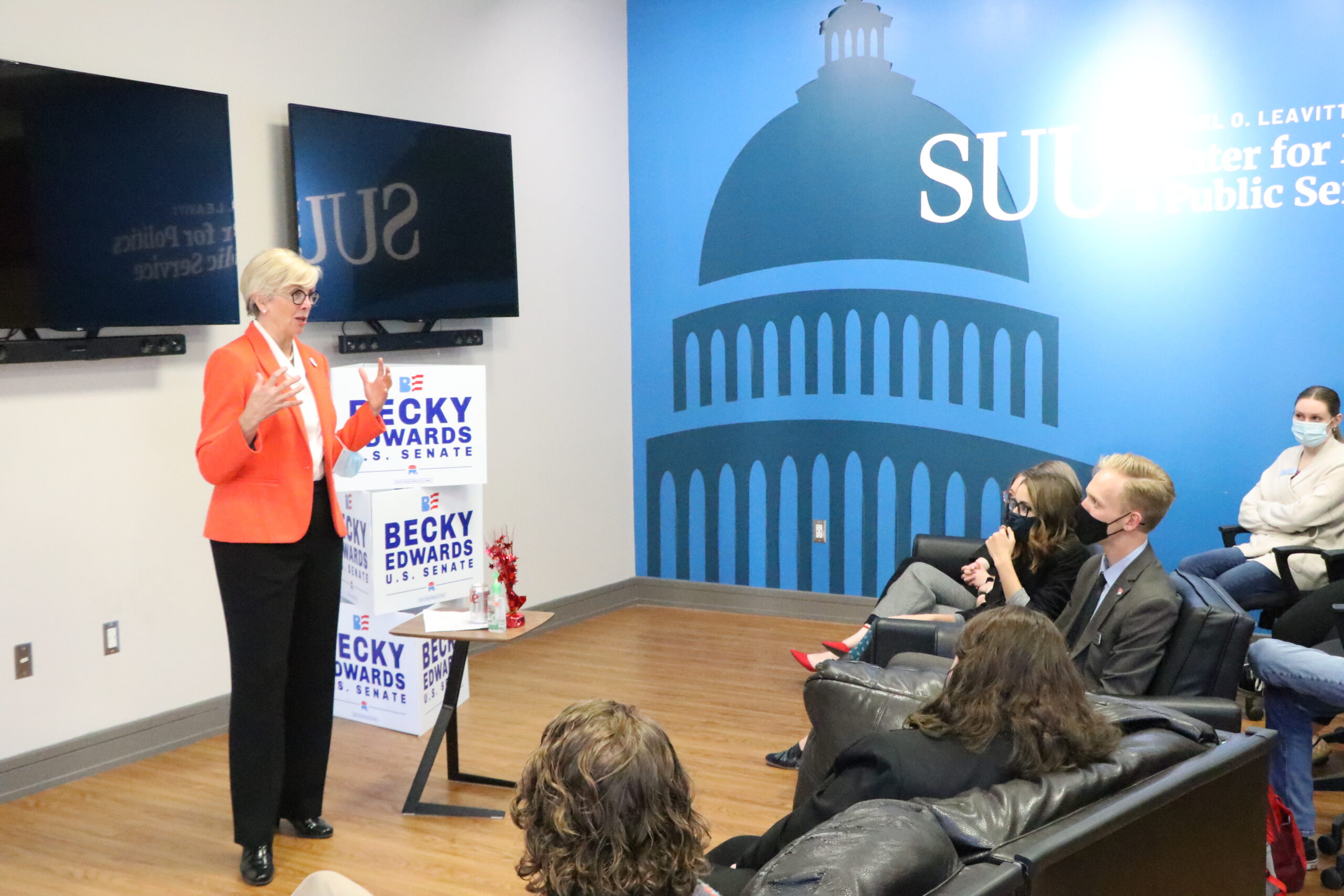US Senate candidate Becky Edwards visits Southern Utah during campaign to  unseat Mike Lee – St George News
