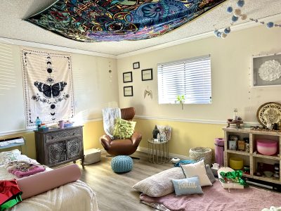 A room inside Free Will Healing is used as a practitioner's space, Washington City, Utah, Nov. 17, 2022 | Photo by Jessi Bang, St. George News